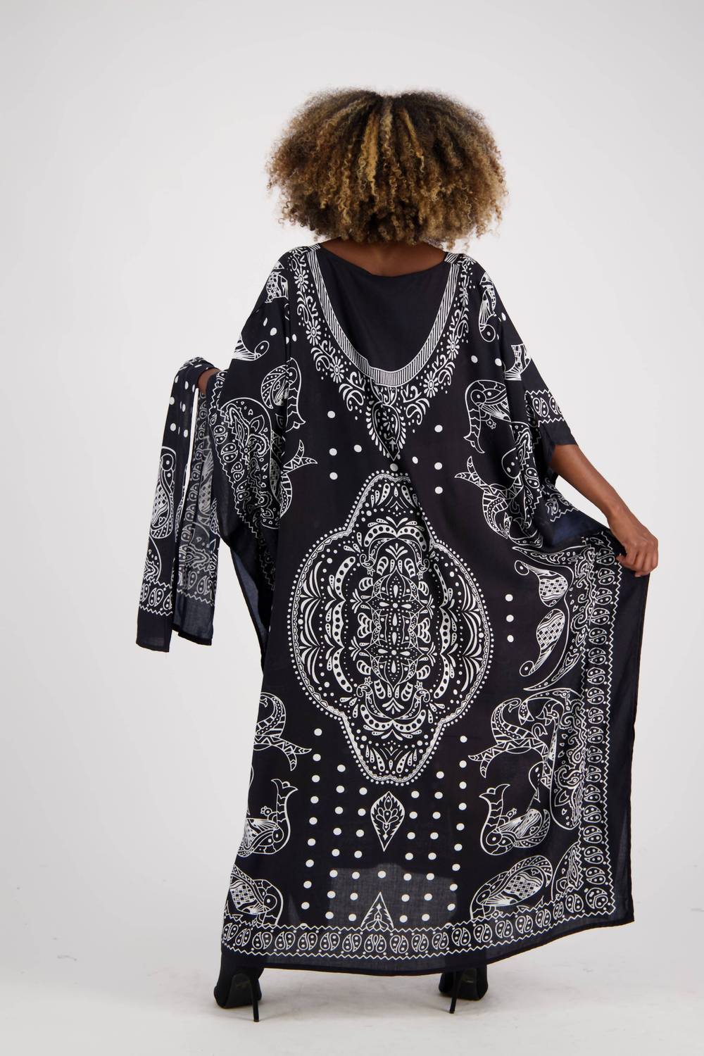 Advance Apparel - Geometric Print Kaftan