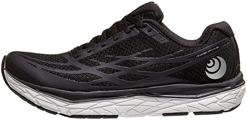 Tênis de corrida feminino Topo Athletic Magnifly 2 Road, preto, tamanho 10,5 B(M) EUA