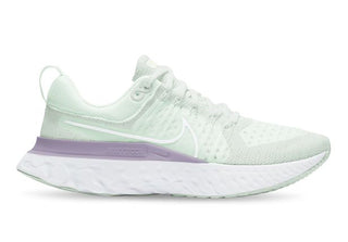 Tênis de corrida Nike React Infinity Run FK 2 feminino, prateado, tamanho 6,5 B(M) EUA