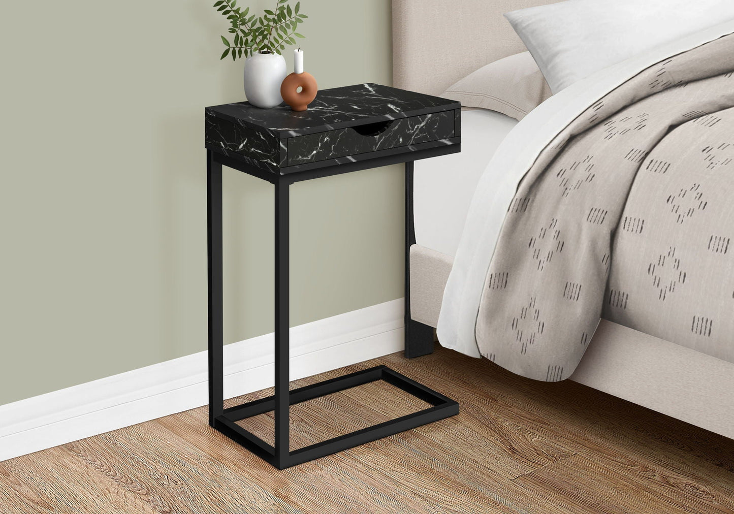 Accent Table, C-Shaped Contemporary & Modern Elegant Design