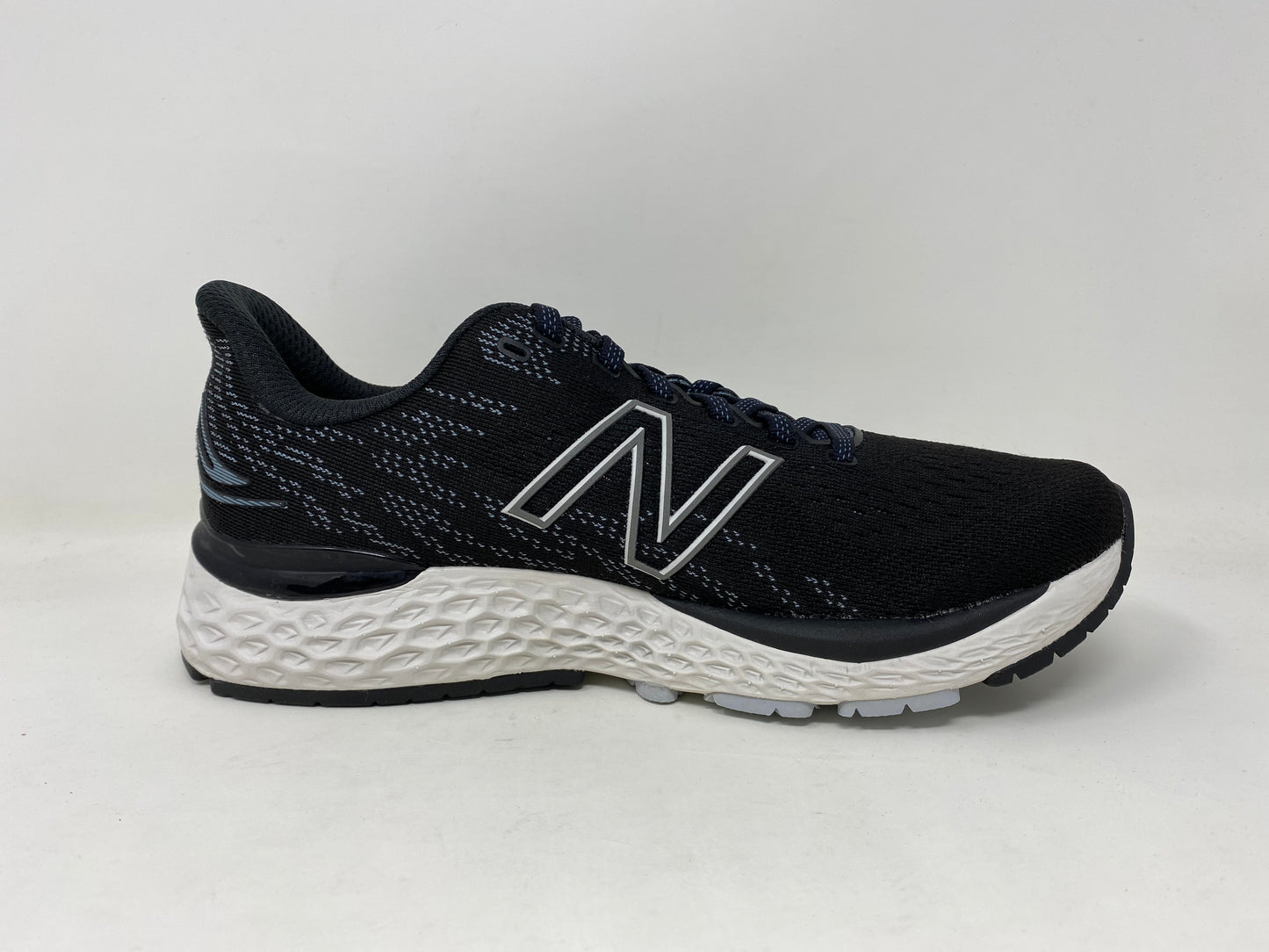 Tênis New Balance 880 v11 Feminino para Corrida Preto/Branco