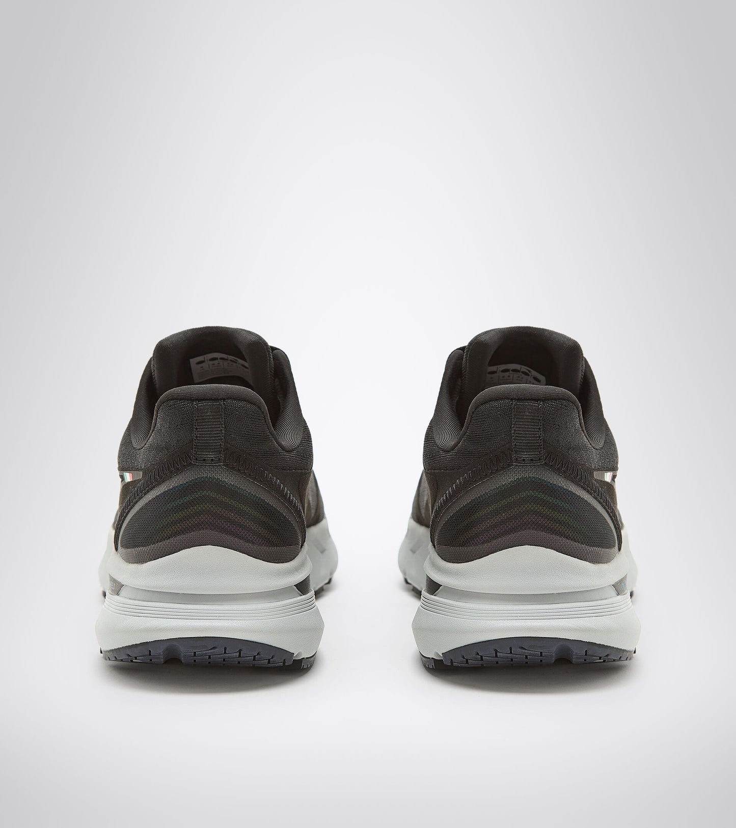 Tênis de corrida Diadora Mythos Blushield 6 masculino, preto, tamanho 12,5 D(M) EUA