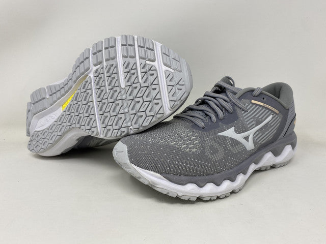 Tênis de corrida Mizuno Horizon 5 feminino, prata, azul marinho/cinza, tamanho 7 B(M) EUA
