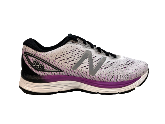 Tênis de corrida New Balance 880 V9 feminino, branco, tamanho 8, 2A (N) EUA