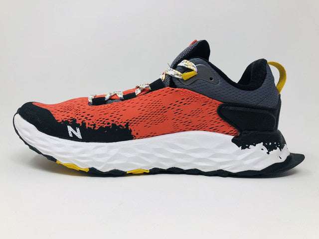 Tênis de corrida de trilha New Balance Hierro V5 feminino Toro vermelho/preto
