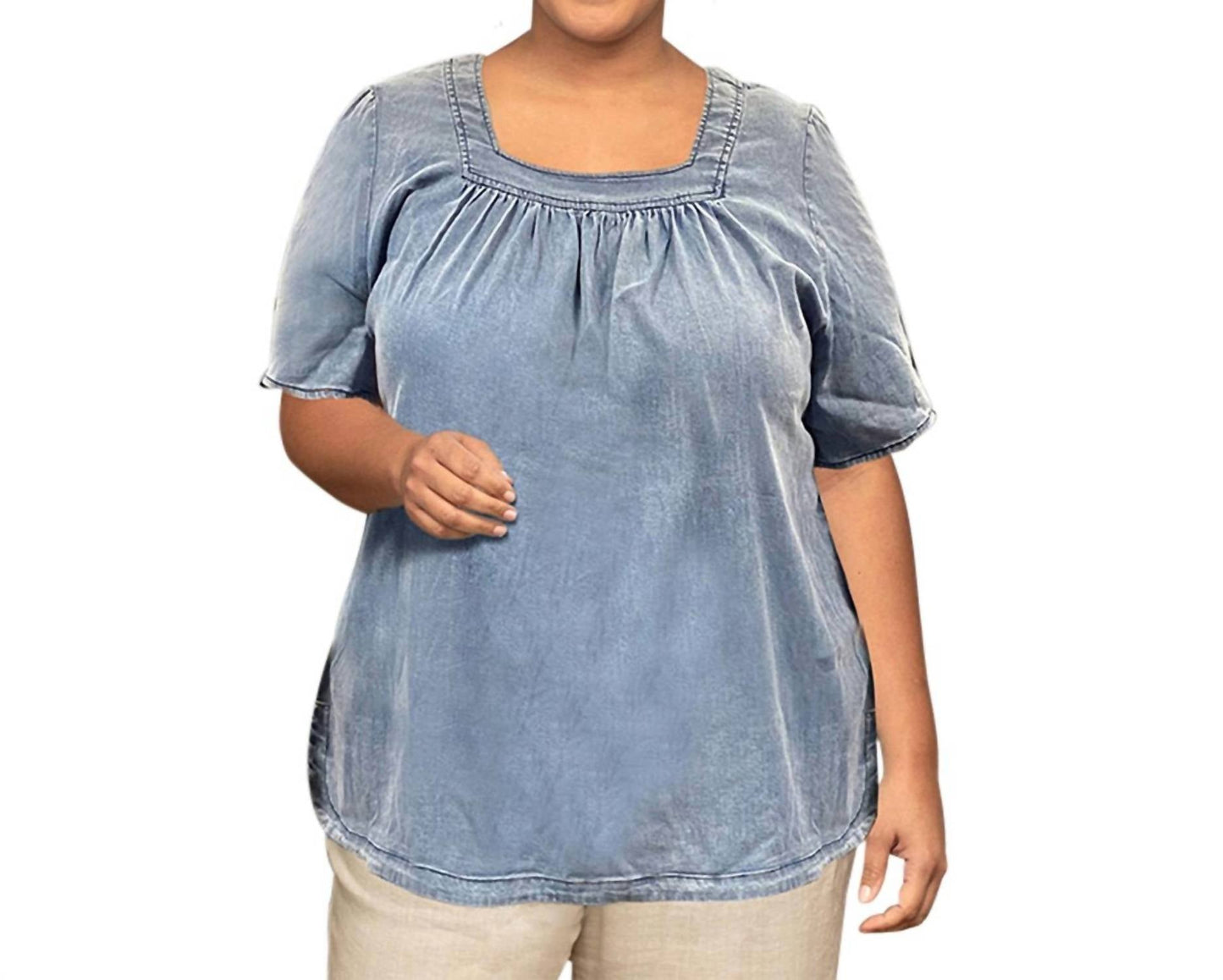On The Plus Side - Chambray Short Sleeve Pop Over Top - Plus