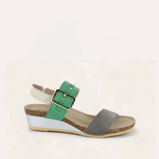 Naot - DINASTIA FEMININA