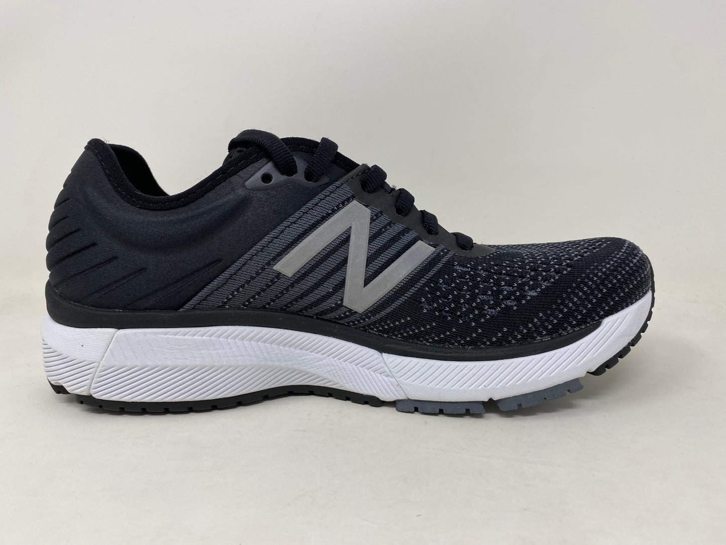 Tênis de corrida New Balance 860 V10 feminino, preto