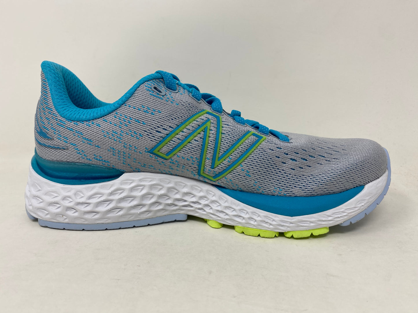 Tênis de corrida New Balance 880 V11 feminino cinza