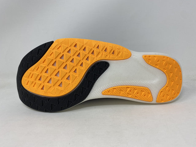Tênis de corrida New Balance FuelCell Rebel V2 feminino, preto, tamanho 6,5 B, médio, EUA