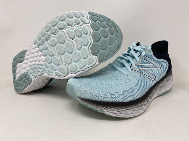 Tênis de corrida feminino New Balance 1080 V11 azul claro, tamanho 11,5 B (M) EUA