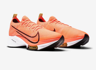 Tênis de corrida Nike Air Zoom Tempo Next% masculino, manga/limão