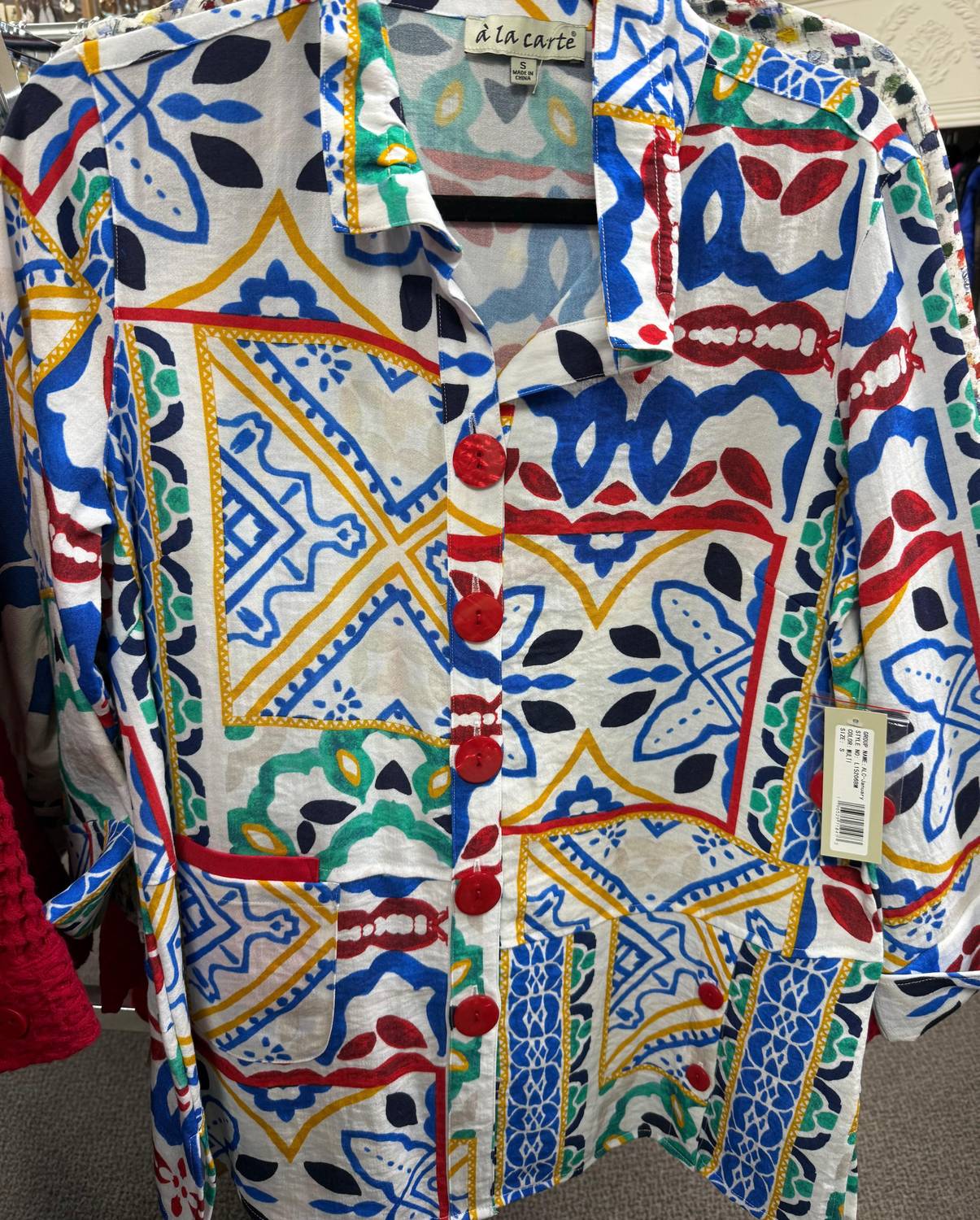 A La Carte - Women's Printed Button Detail Top