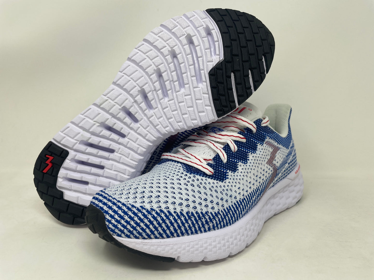 Tênis de corrida feminino Fierce 361 Degrees, branco/azul náutico, tamanho 6,5 B, médio, EUA