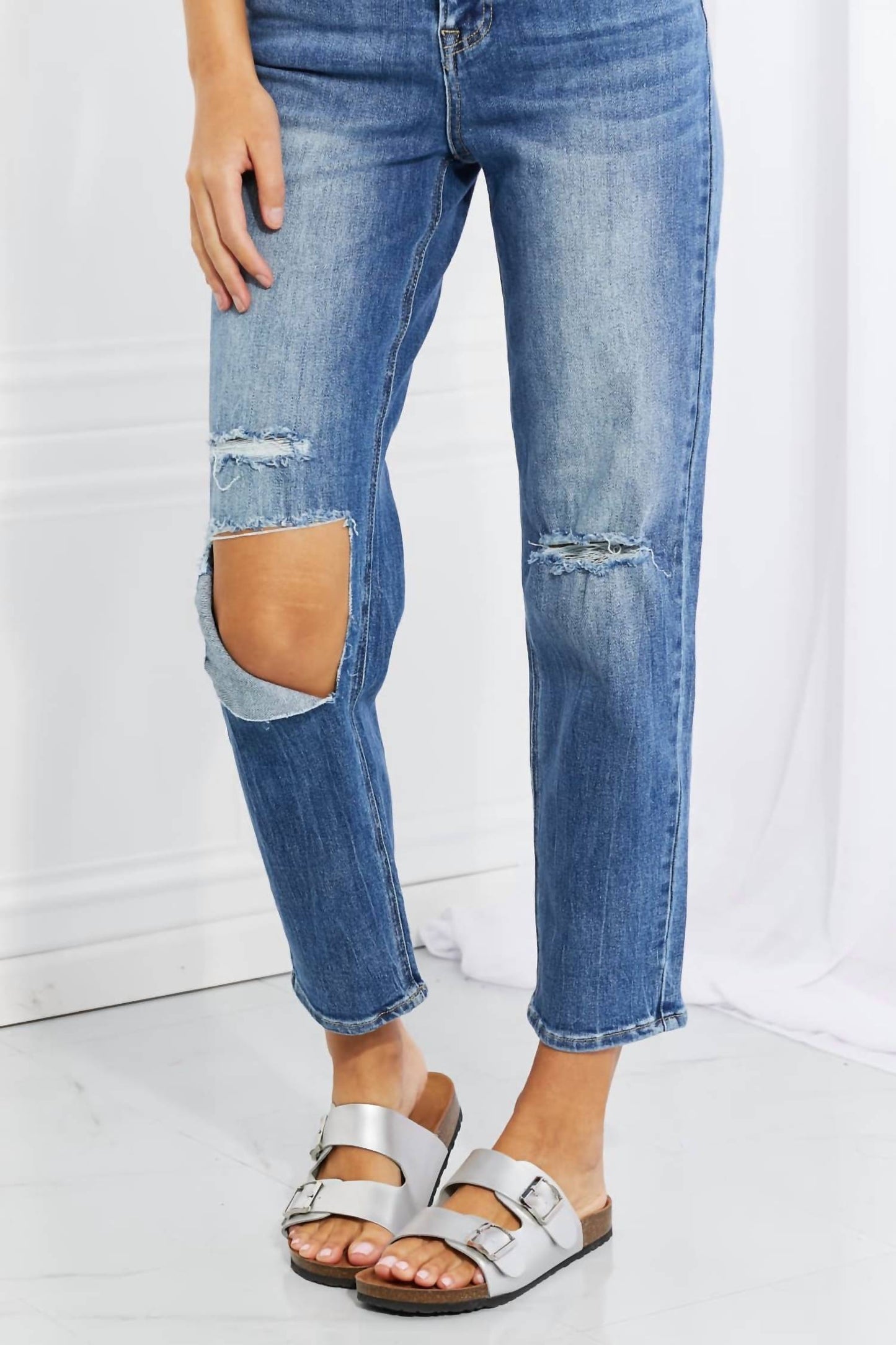 Risen - Women's Veronica High Waisted Relaxed Jeans
