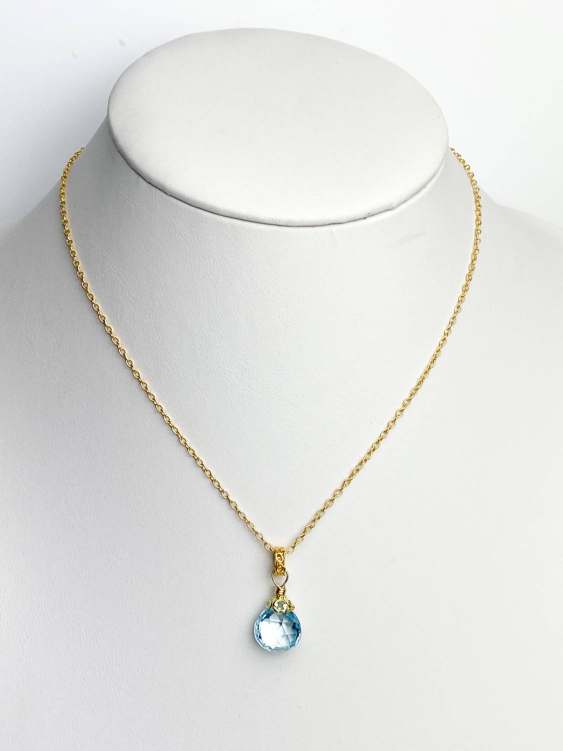 Anatoli Jewelry - Women's Round Pendant Necklace