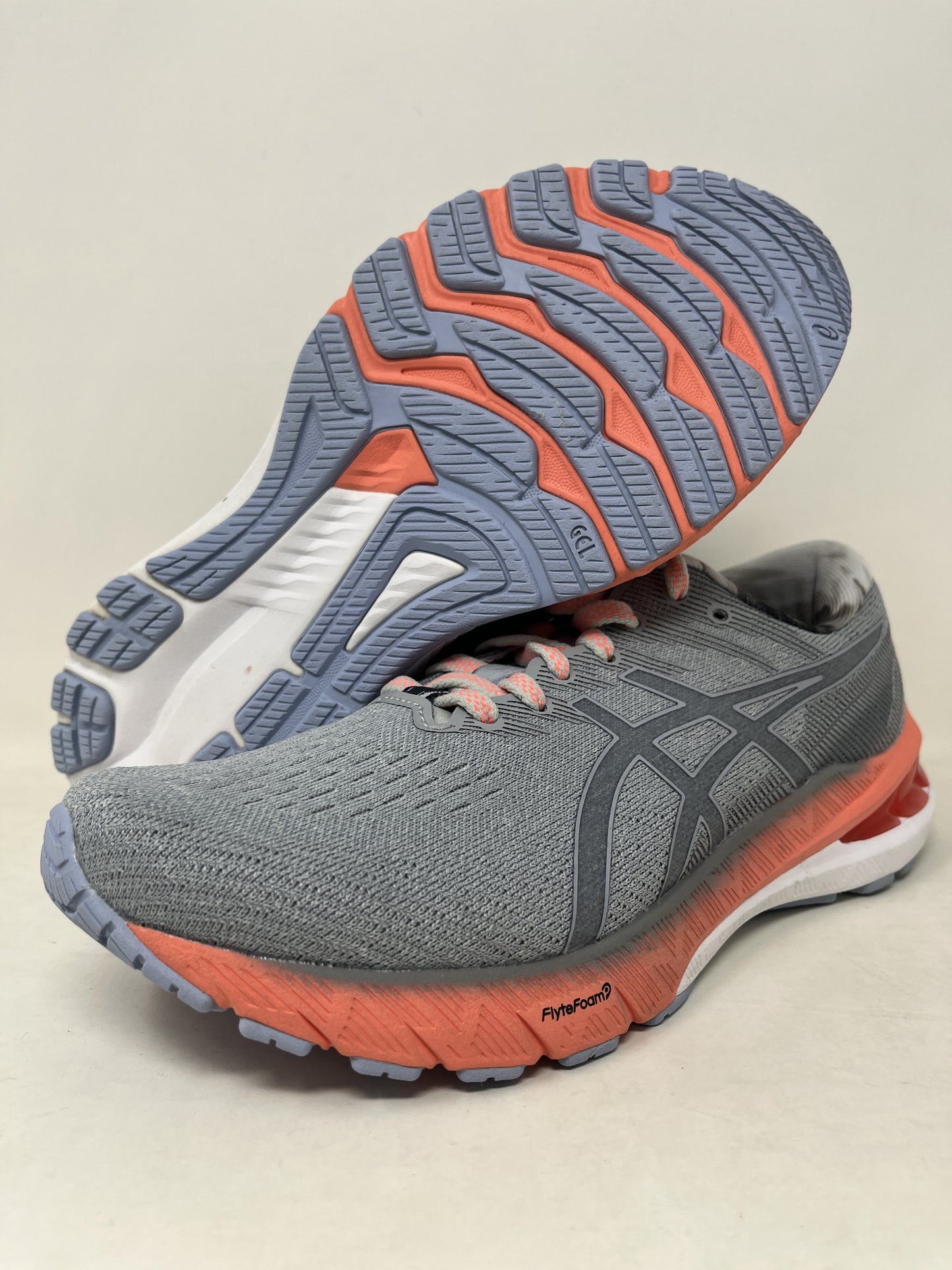 Tênis de corrida feminino Asics GT 2000 10, tom/névoa, tamanho 6,5 B, médio, EUA