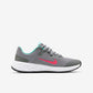 Tênis de corrida Nike Big Kids Revolution 6 cinza-fumaça/vermelho-sirene, cinza, tamanho 7 D médio