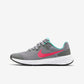 Tênis de corrida Nike Big Kids Revolution 6 cinza-fumaça/vermelho-sirene, cinza, tamanho 7 D médio