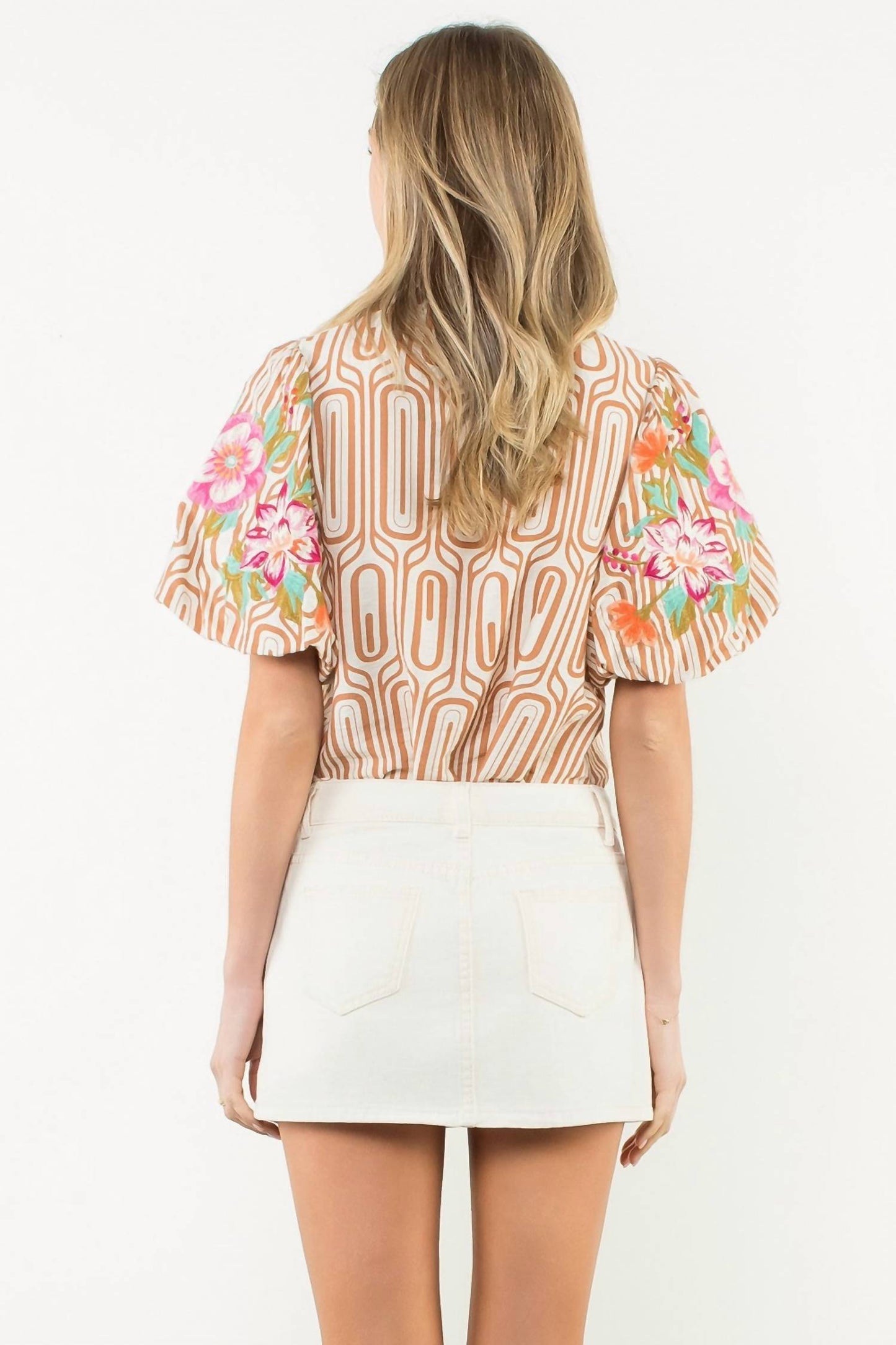 Thml - Flower Embroidered Short Sleeve Top