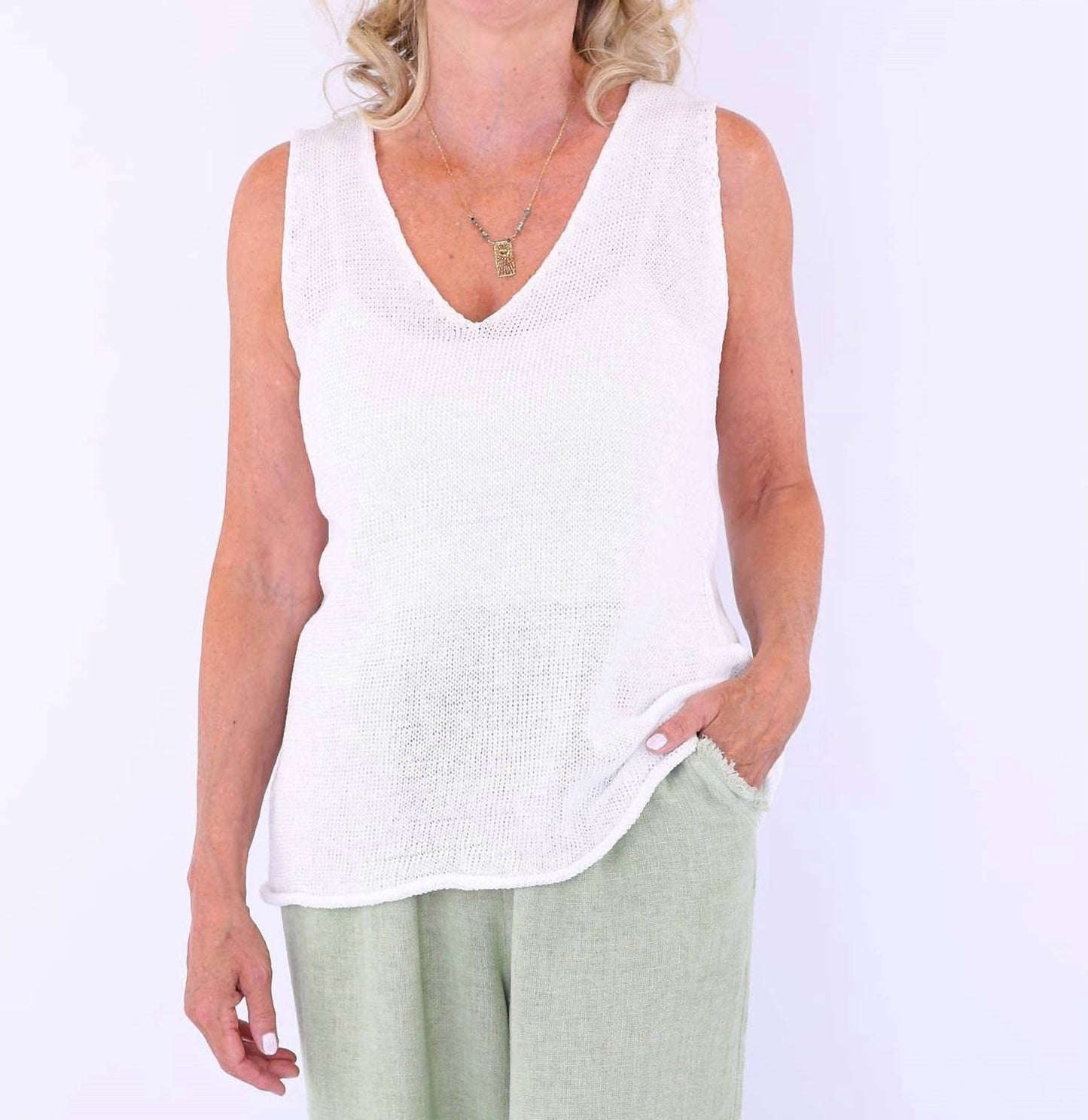 Cadenza Italy - Soft V-neck Sleeveless Top