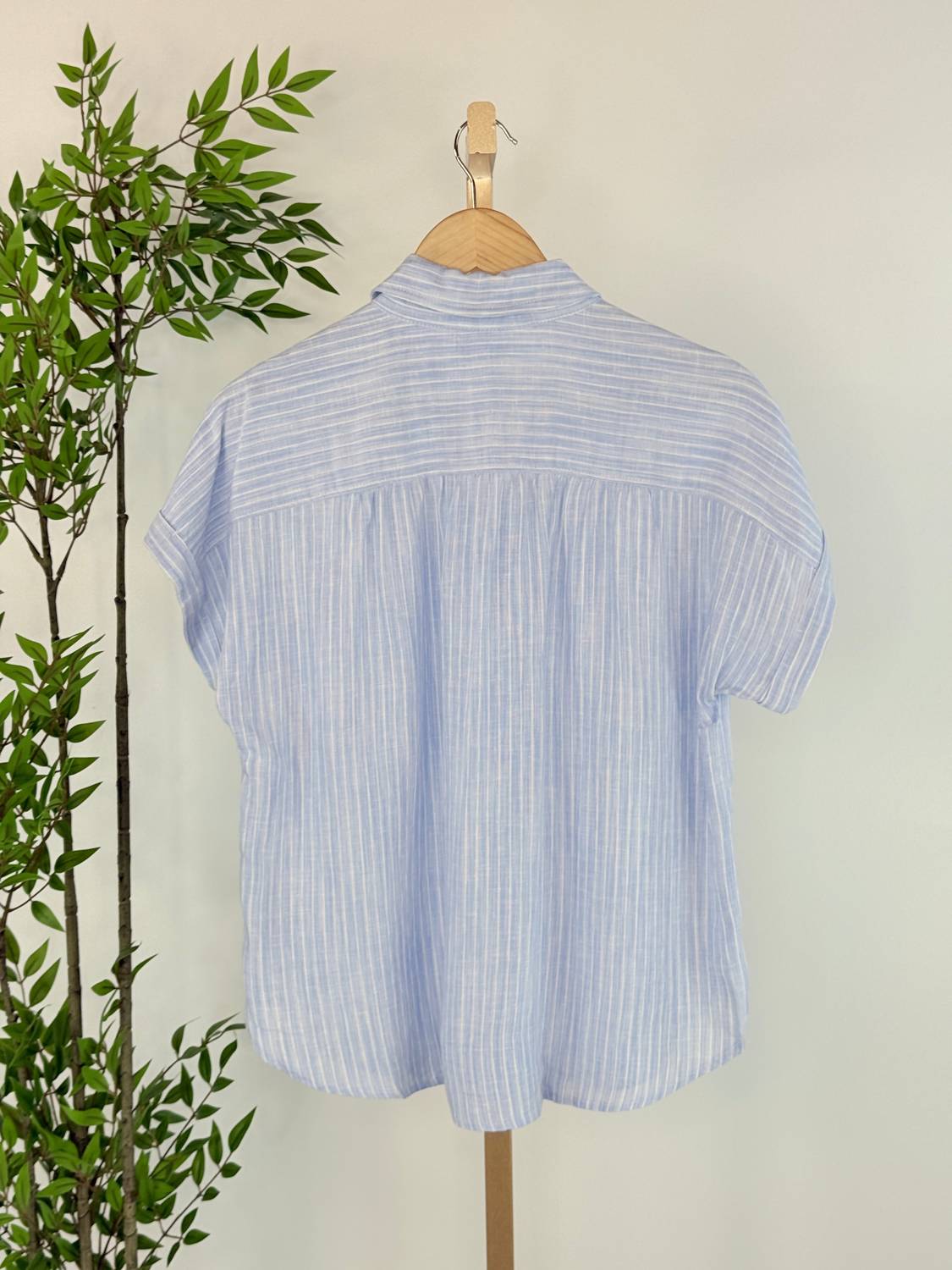 Be Cool - Women's Moody Blues Stripe Button-down Top