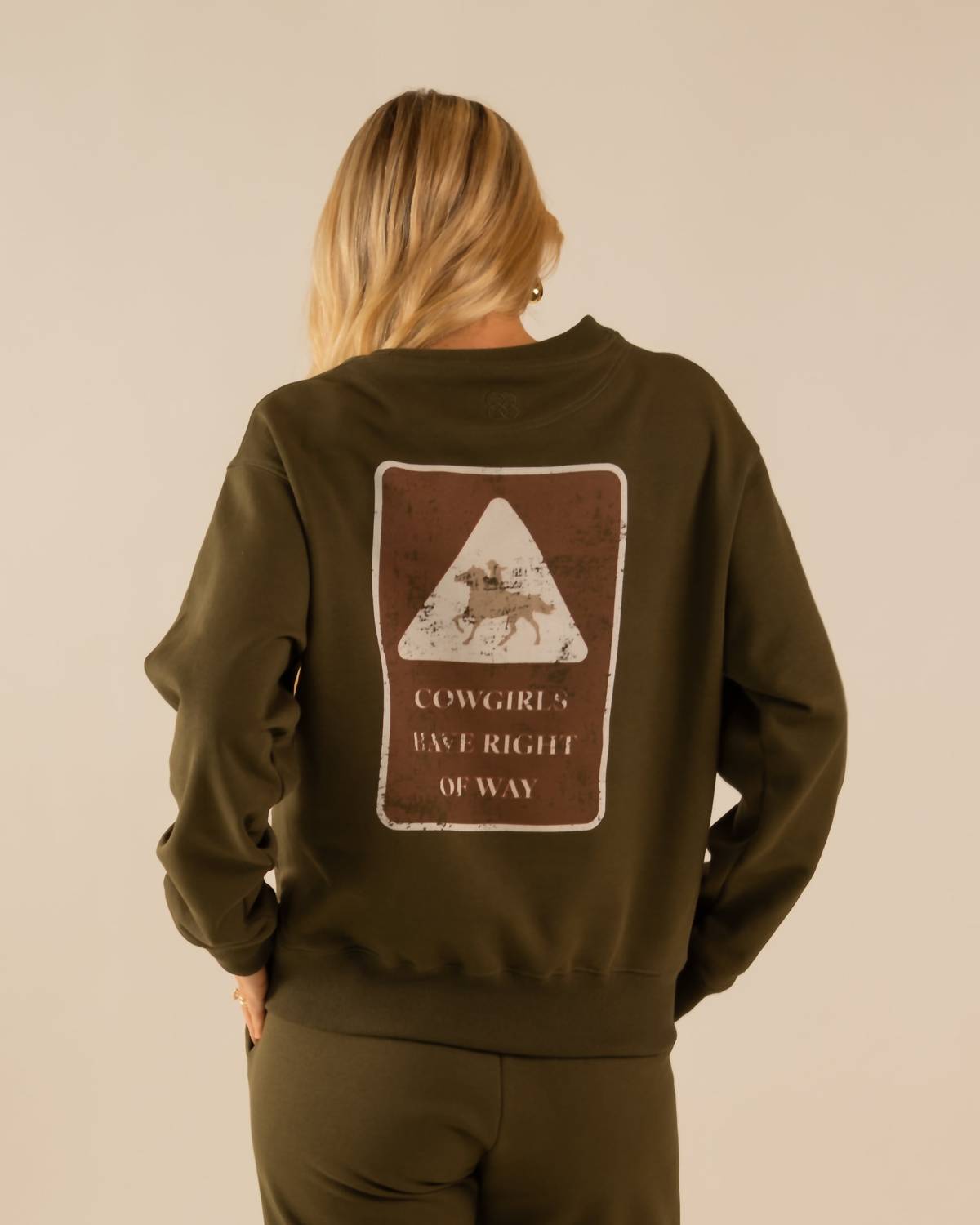 Care Tucker - Moletom Jackson Hole com gola redonda e folgado dos anos 90