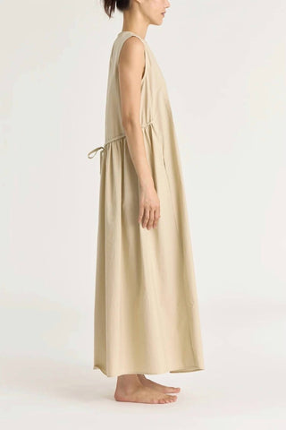 Black Crane - Pleated V Neck Maxi Dress