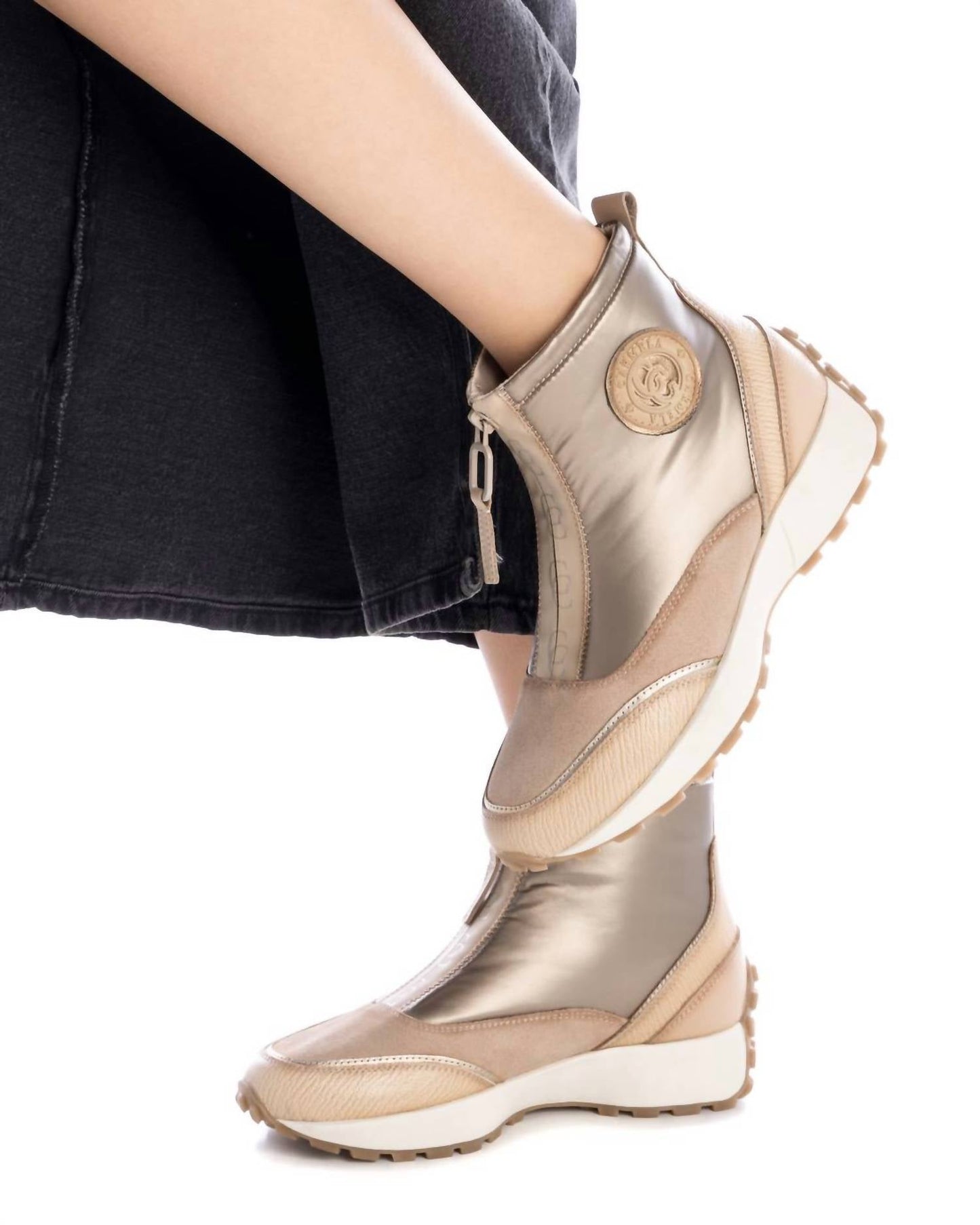 Xti - Women's Carmela Collection Leather Booties