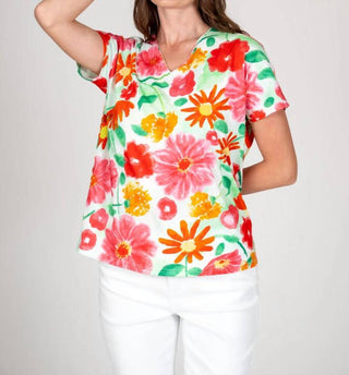4453166 Canada - Waiting For Fun Floral Top