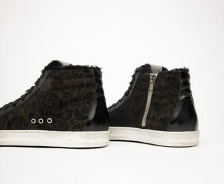 P448 - Tênis de cano alto feminino para skate