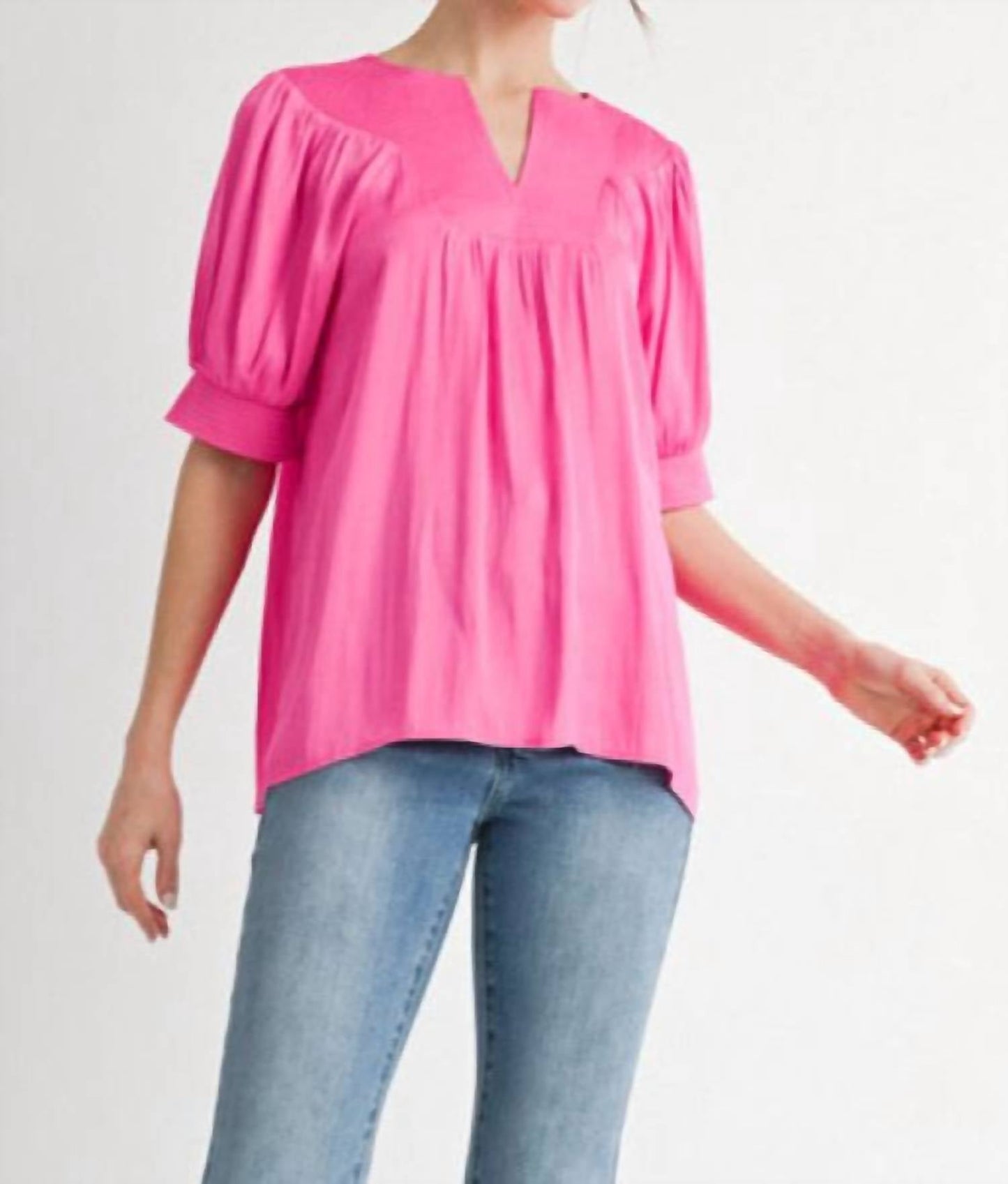 Jodifl - Short Sleeve V Neck Pleated Top