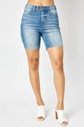 Judy Blue - Bermuda com controle de barriga