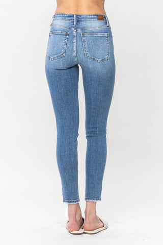 Judy Blue - Calça Jeans Skinny Vintage de Cintura Média