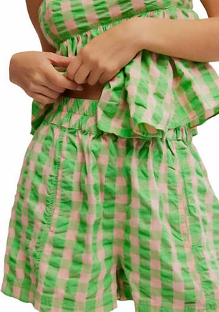 Free People - Obtenha um short de Seersucker grátis