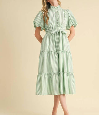 &amp;Merci - Vestido midi listrado com botões e babados