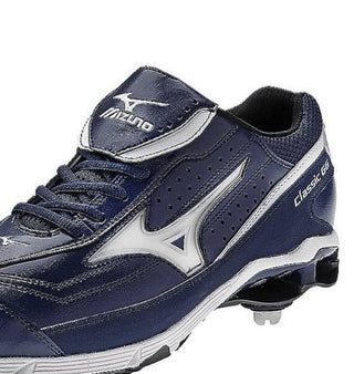 Tênis Mizuno Classic G Masculino com 9 Pontas