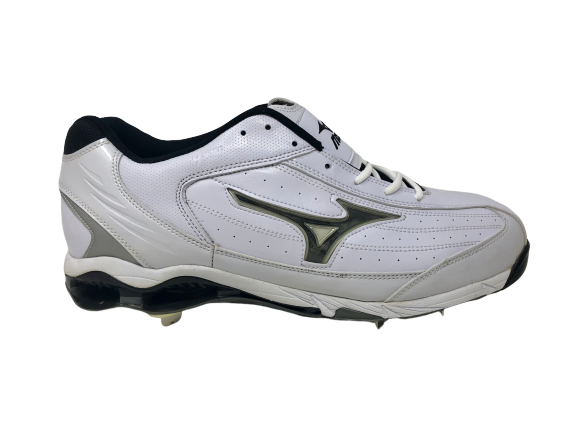 Chuteira de beisebol Mizuno Classic Low G5 com 9 pontas, masculina, branca/preta, tamanho 15 D(M) EUA