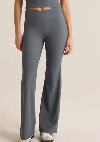 Z Supply - Calça Legging Flare Hit The Studio