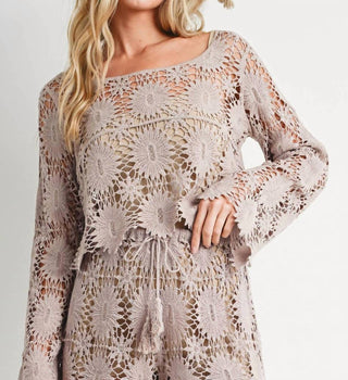 Bluivy - Blusa Cropped Manga Longa de Crochê