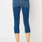 Judy Blue - Mid Rise Skinny Fit Capri