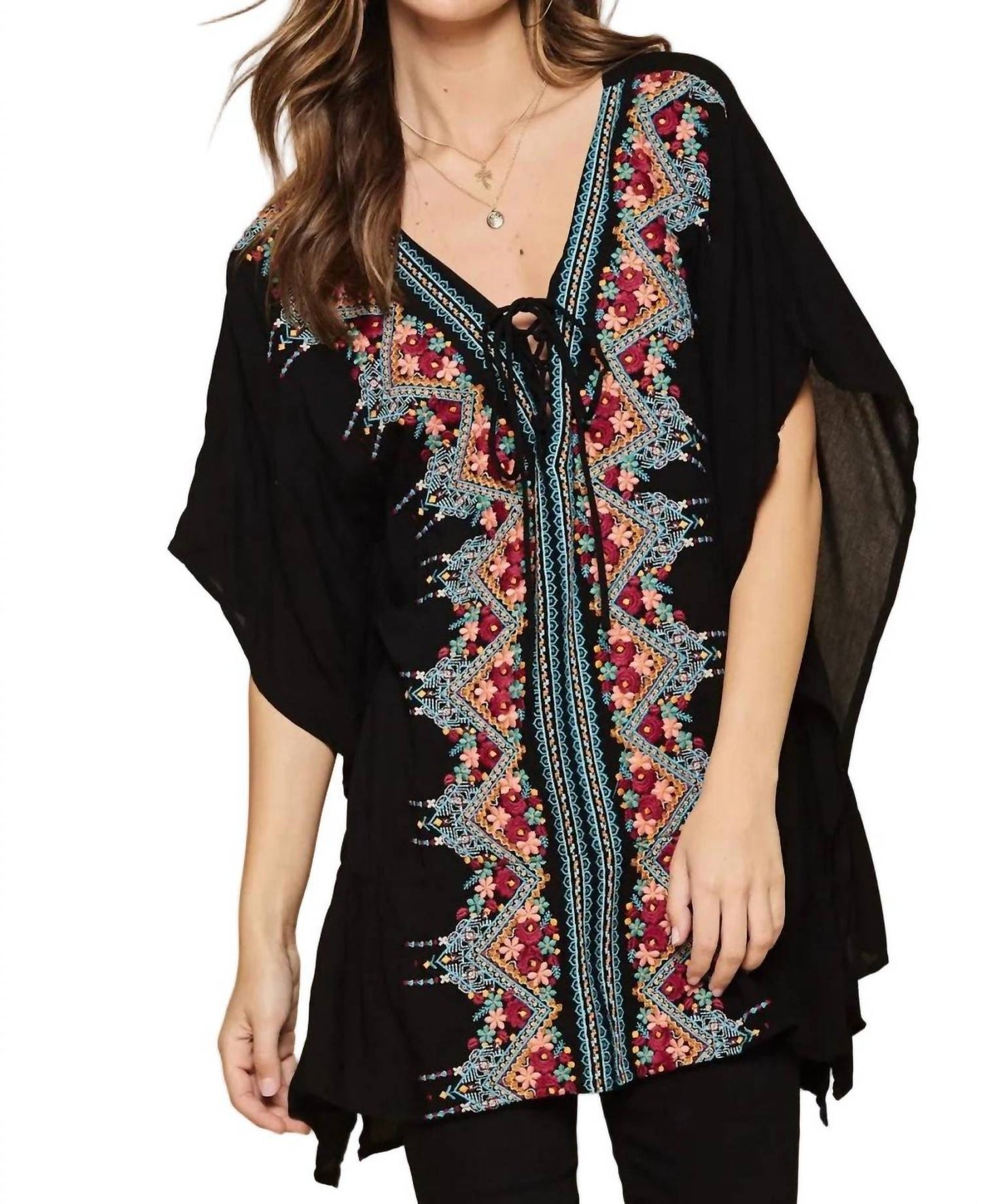 Andree By Unit - Floral Embroidered V-Neck Top