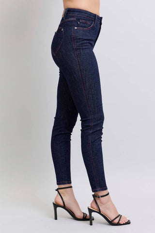 Judy Blue - Calça Jeans Skinny com Bolso em Formato de Coração
