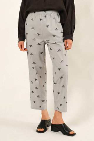 124 Voltaire - Calça Cônica com Estampa Triângulo