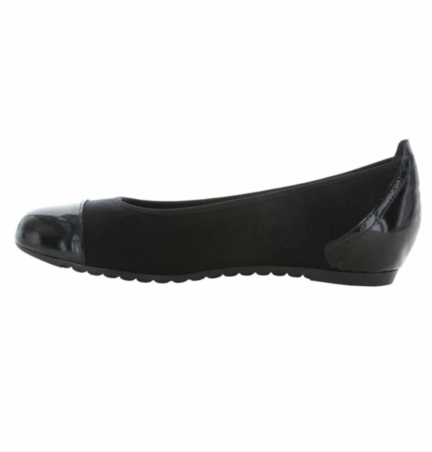 Munro - Women's Henlee Flats