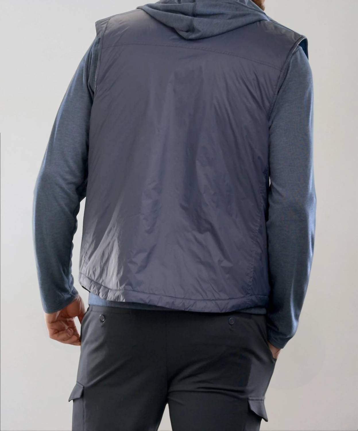 Buki - Tech Vest