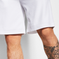 Shorts masculinos Royalty by Maluma com ajuste relaxado, texturizados e listras otomanas, com cordão, brancos