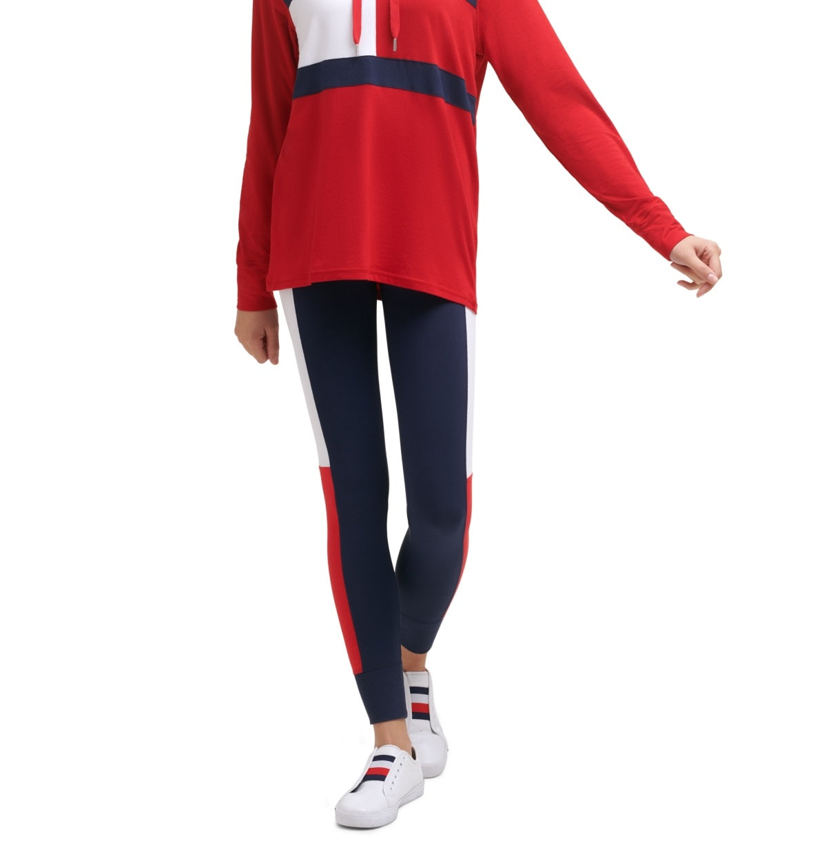 Camiseta Tommy Hilfiger Sport Colorblock Leve Feminina com Bandeira Vermelha Tamanho Médio