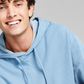 E agora este moletom masculino com capuz e bolsos canguru, azul, tamanho pequeno