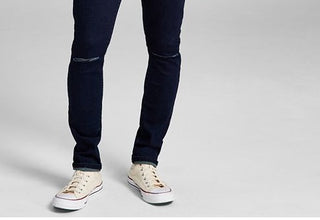 E agora esta calça jeans skinny rasgada Pearson masculina com lavagem escura, azul
